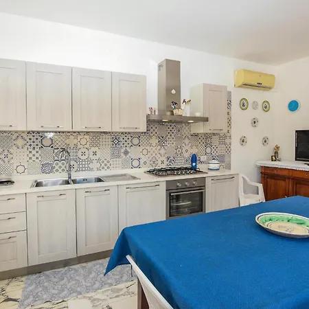 Casa de Férias Nice In With Kitchen